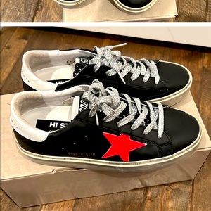 Golden Goose Hi Star Leather Low Top Sneakers.Very nice tenis 🤩